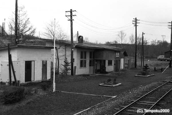 標津線泉川駅1